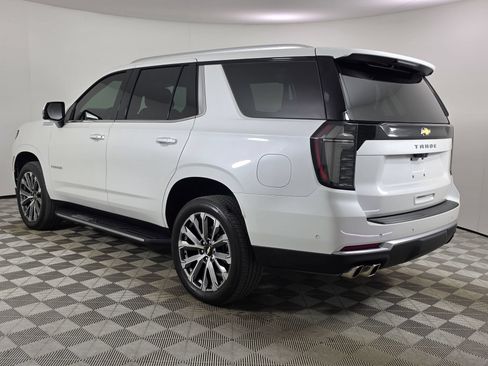 Used 2025 Chevrolet Tahoe High Country AWD/4WD image 5