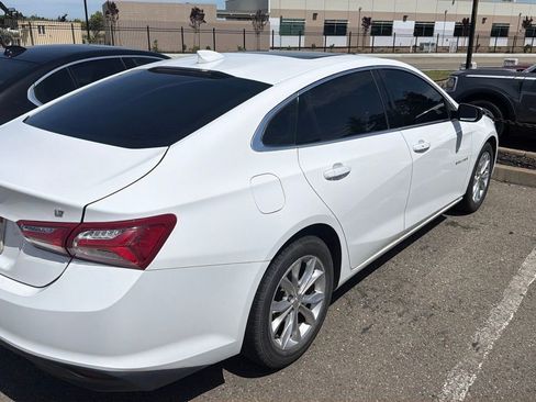 Used 2020 Chevrolet Malibu LT image 2