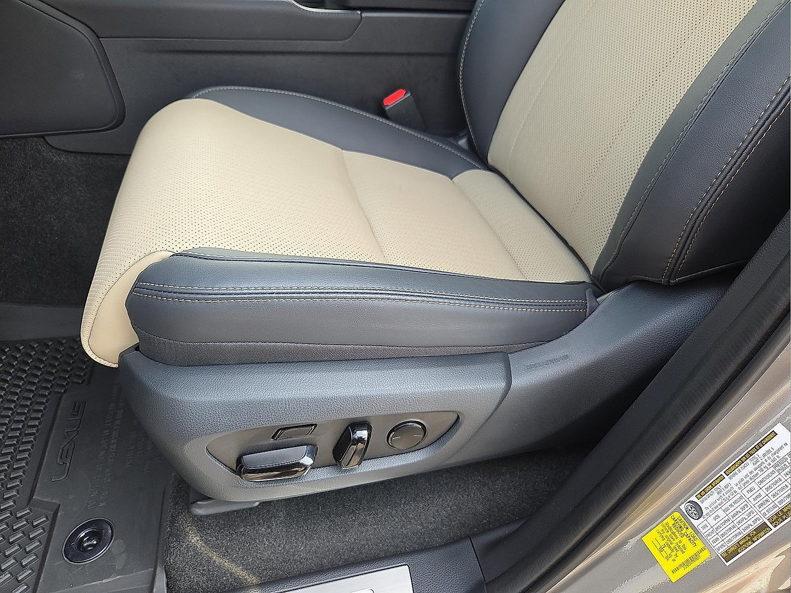 Used 2026 Lexus GX 550 AWD/4WD image 21