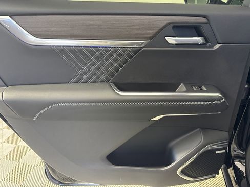 New 2026 GMC Acadia Denali w/ Super Cruise Package image 22