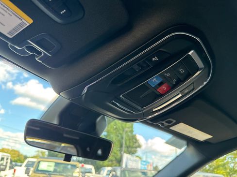 New 2025 Jeep Grand Cherokee Limited w/ Black Appearance Package image 28