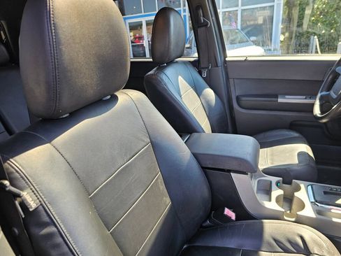 Used 2010 Ford Escape XLT AWD/4WD image 12