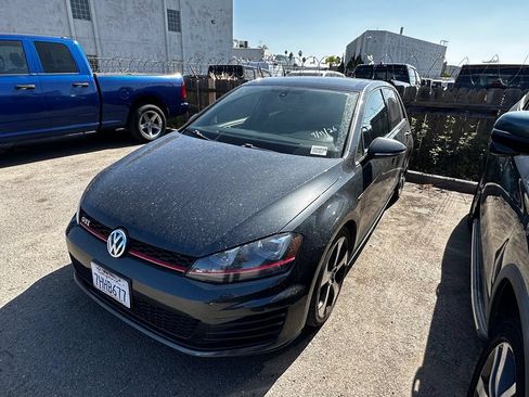 Used 2015 Volkswagen GTI SE FWD image 12