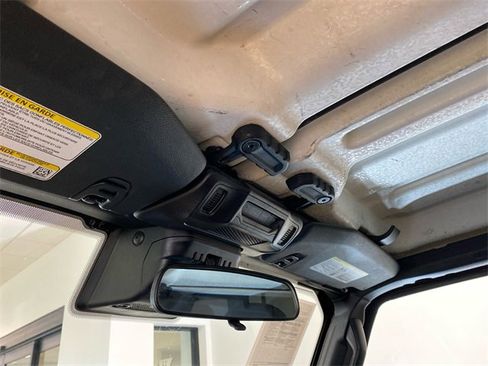 Used 2024 Jeep Wrangler Unlimited Rubicon image 24