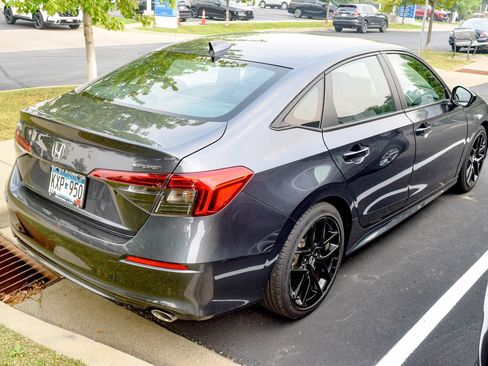 Used 2023 Honda Civic Sport image 16