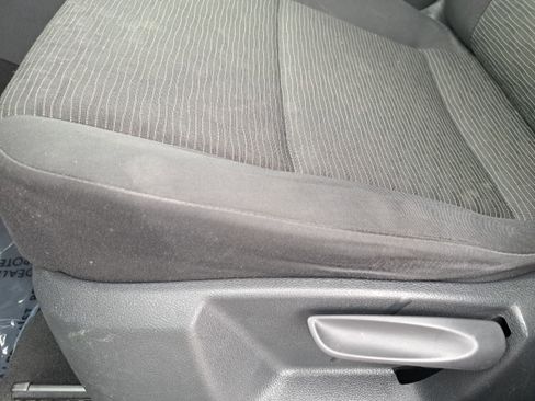 Used 2015 Volkswagen Tiguan S image 25