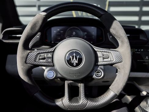 Used 2023 Maserati MC20 Spyder image 50