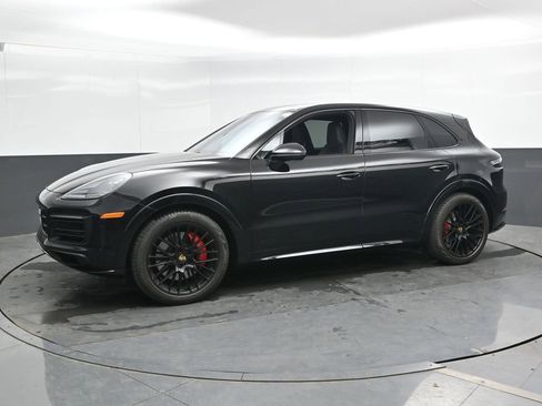 Used 2023 Porsche Cayenne GTS AWD/4WD image 9