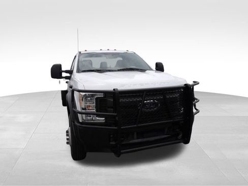 Used 2017 Ford F450 XL RWD image 2