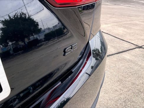 New 2026 Toyota Camry SE FWD image 15