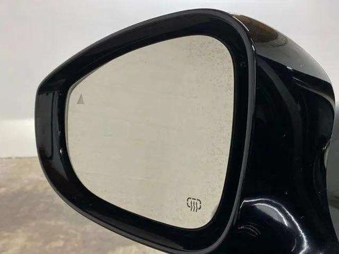 Used 2025 Chrysler Pacifica Select FWD image 93