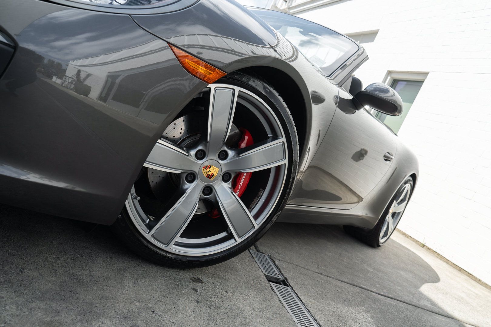 Used 2017 Porsche 911 Carrera S RWD image 4