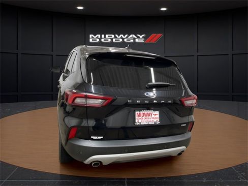 Used 2024 Ford Escape SE image 6