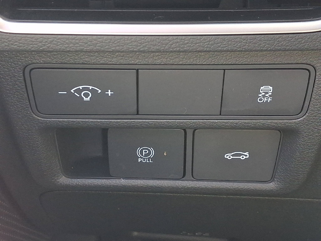 Used 2025 Hyundai Sonata SEL FWD image 25