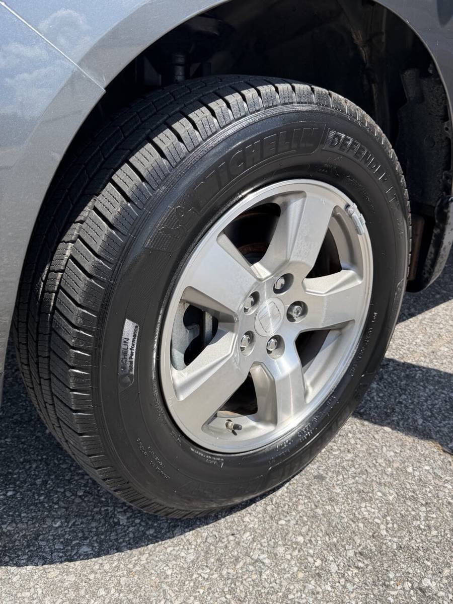 Used 2010 Honda Pilot EX-L image 5