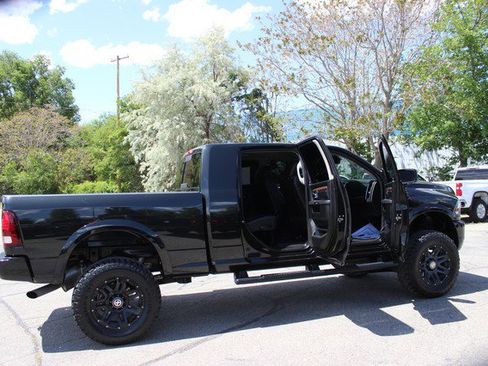 Used 2018 RAM 2500 Laramie w/ Sport Appearance Group AWD/4WD image 17
