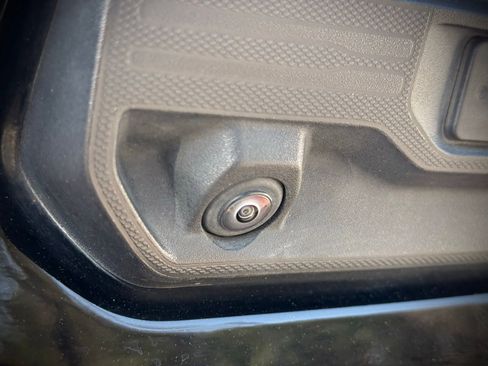 Used 2024 Chevrolet Silverado 1500 Custom image 11