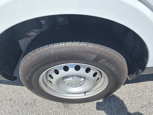 Used 2025 Ford Maverick XL w/ Equipment Group 102A AWD/4WD image 7