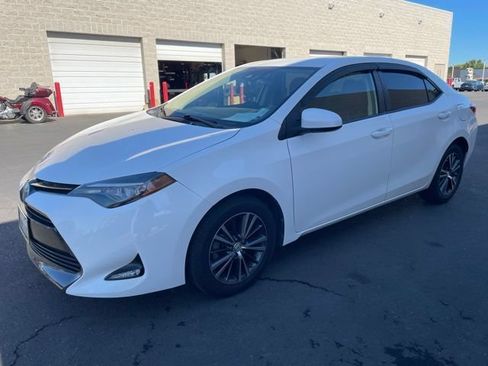 Used 2017 Toyota Corolla LE FWD image 4