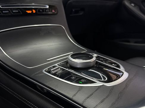 Used 2019 Mercedes-Benz GLC 300 image 21