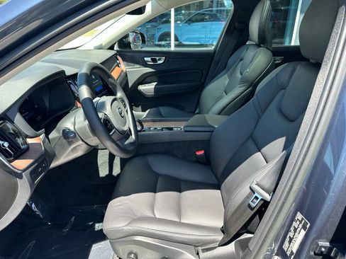 Used 2023 Volvo XC60 T8 Plus w/ Climate Package AWD/4WD image 11