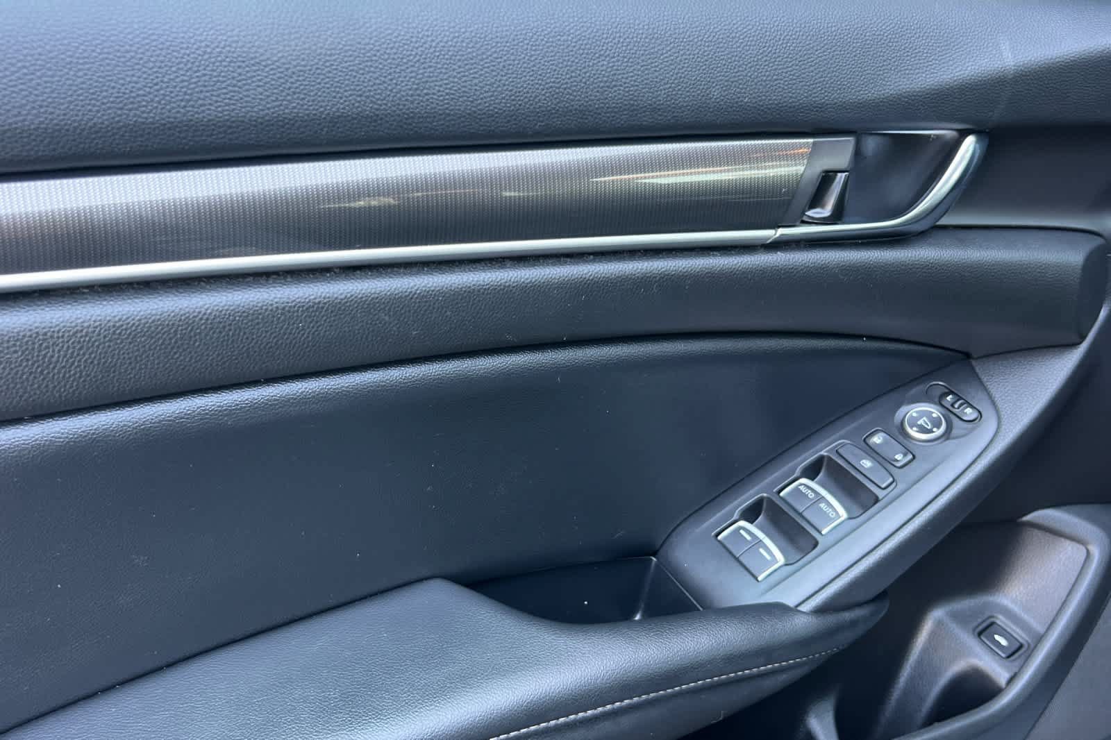 Used 2022 Honda Accord Sport image 12