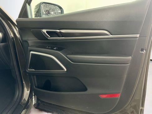 Used 2025 Kia Telluride S AWD/4WD image 36