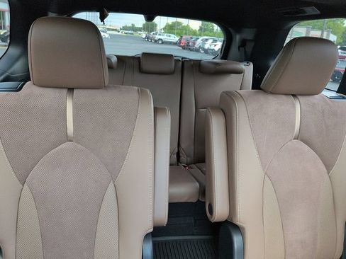 Used 2024 Toyota Grand Highlander AWD Hybrid image 11
