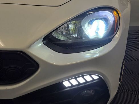 Used 2017 FIAT 124 Spider Abarth RWD image 53