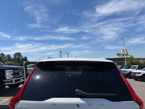Used 2021 Volvo XC90 T5 Momentum w/ Climate Package FWD image 5