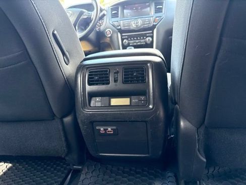 Used 2020 Nissan Pathfinder SV AWD/4WD image 35