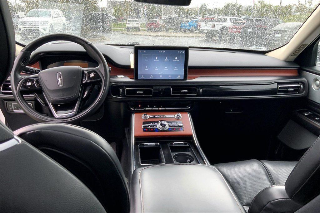Used 2020 Lincoln Aviator Grand Touring w/ Equipment Group 301A AWD/4WD image 10