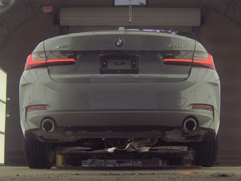 Used 2024 BMW 330i xDrive Sedan w/ Premium Package image 9