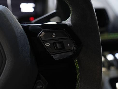 Used 2021 Lamborghini Huracan EVO image 41