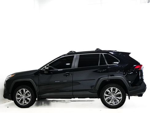 Used 2023 Toyota RAV4 XLE Premium AWD/4WD image 6