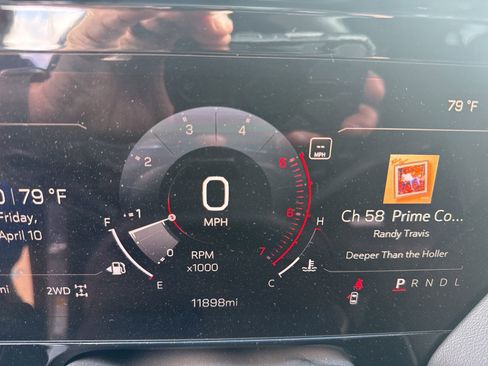 Used 2025 GMC Yukon Elevation w/ Elevation Premium Package image 17