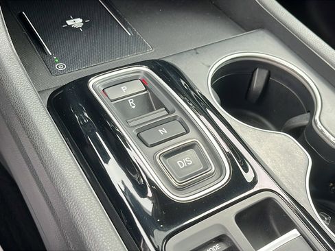 Used 2024 Honda Pilot Touring image 17