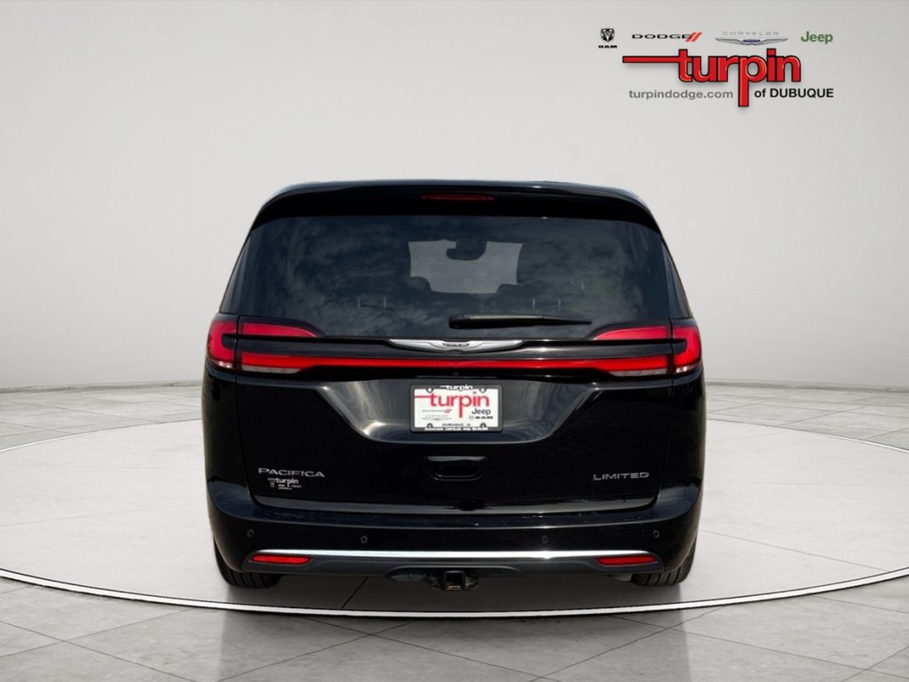 Used 2024 Chrysler Pacifica Limited w/ Trailer Tow Group FWD image 4