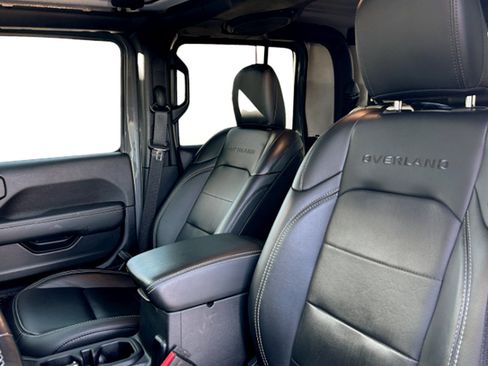 Used 2021 Jeep Gladiator Overland w/ Popular Equipment Package image 17