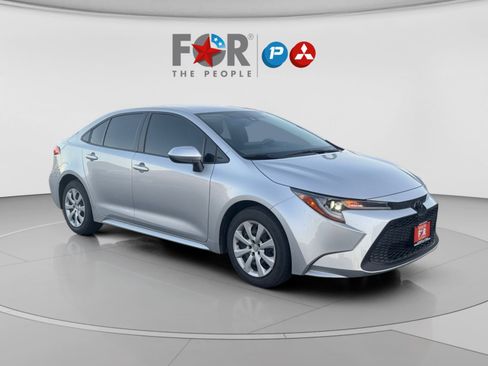 Used 2022 Toyota Corolla LE image 7