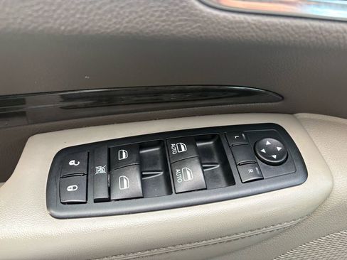 Used 2011 Dodge Durango Crew w/ Entry Nav/Commuter Group image 38