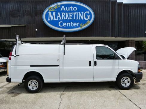 Used 2023 Chevrolet Express 2500 Extended w/ Driver Convenience Package RWD image 23