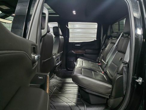 Used 2019 Chevrolet Silverado 1500 High Country w/ Technology Package AWD/4WD image 17