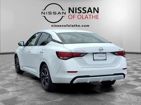 Used 2024 Nissan Sentra SV FWD image 3