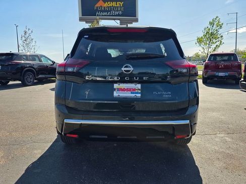 New 2026 Nissan Rogue Platinum AWD/4WD image 32