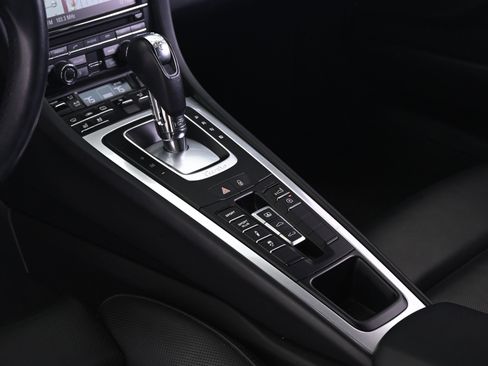 Used 2015 Porsche 911 Turbo image 31