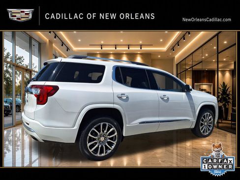 Used 2023 GMC Acadia Denali w/ Denali Ultimate Package FWD image 3