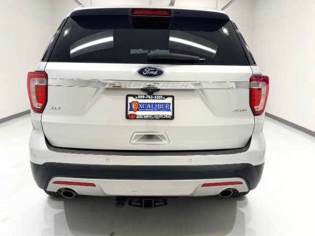 Used 2017 Ford Explorer XLT w/ Equipment Group 201A AWD/4WD image 5