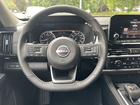 New 2025 Nissan Pathfinder SV w/ Black Appearance Package image 12