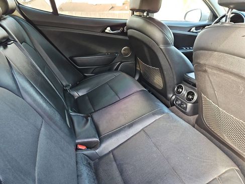 Used 2018 Kia Stinger Premium image 13